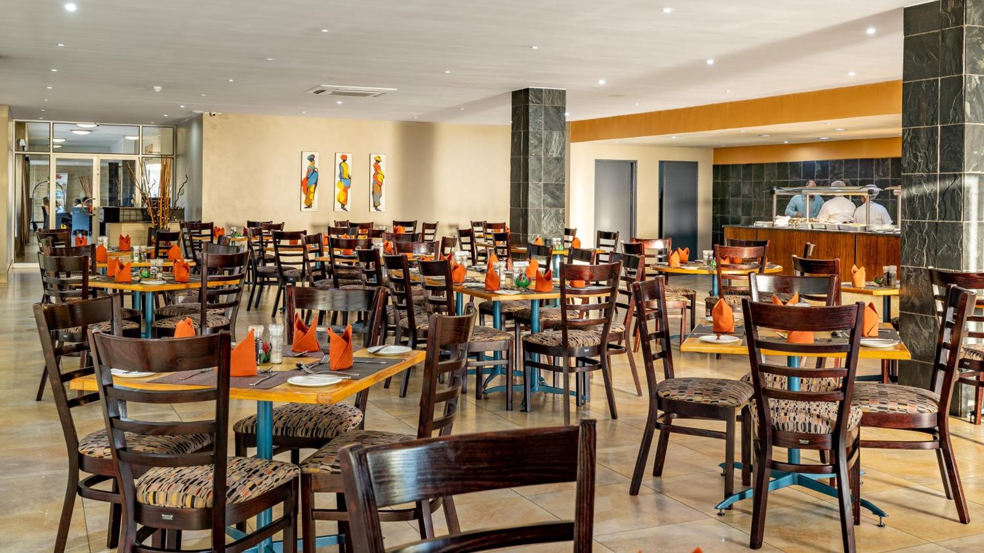 African Sky Ermelo Inn Extérieur photo